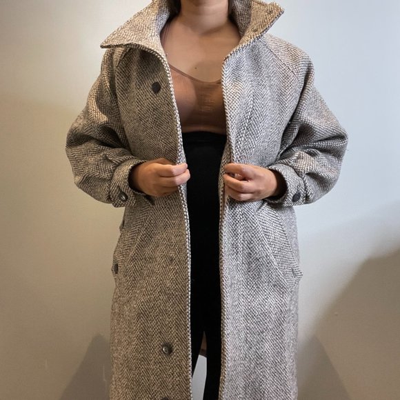 Gorgeous Cocoon Style Wool Coat from Romania -6/8- - Picture 1 of 15